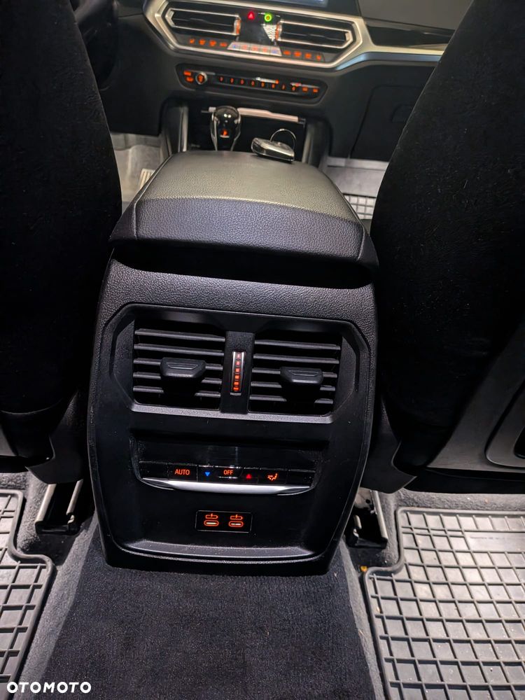 BMW Seria 3 318i - 26