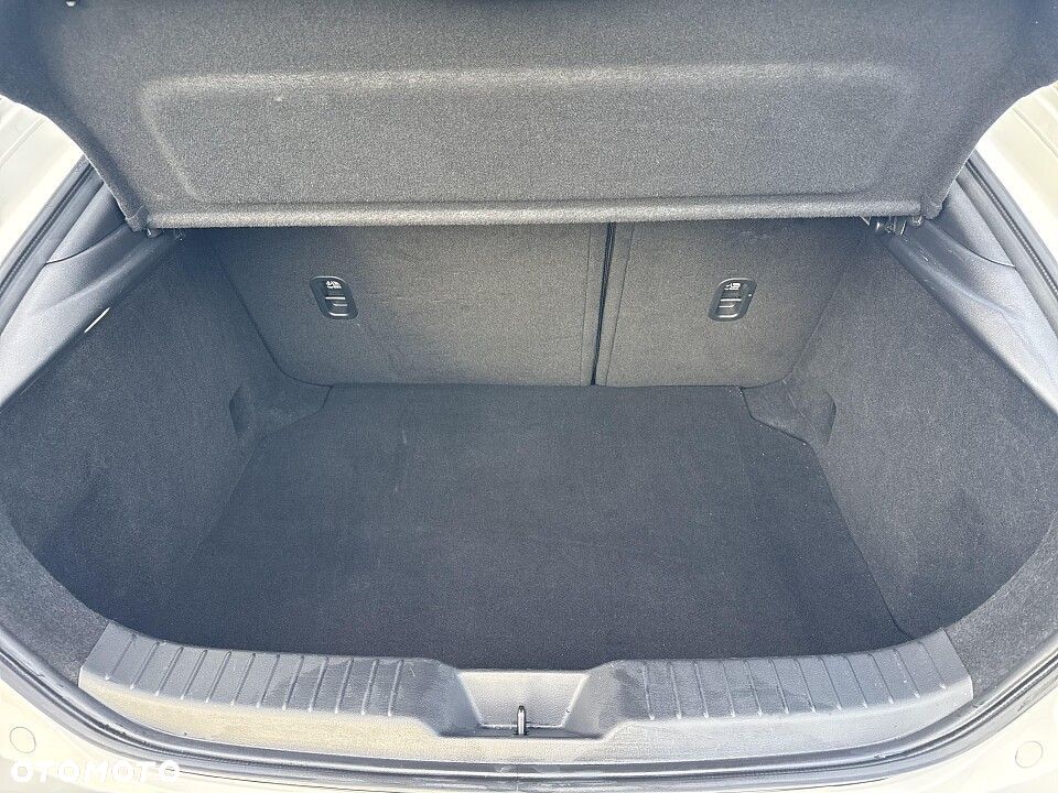 Mazda 3 e-SKYACTIV-X AWD 186 M HYBRID TAKUMI - 17