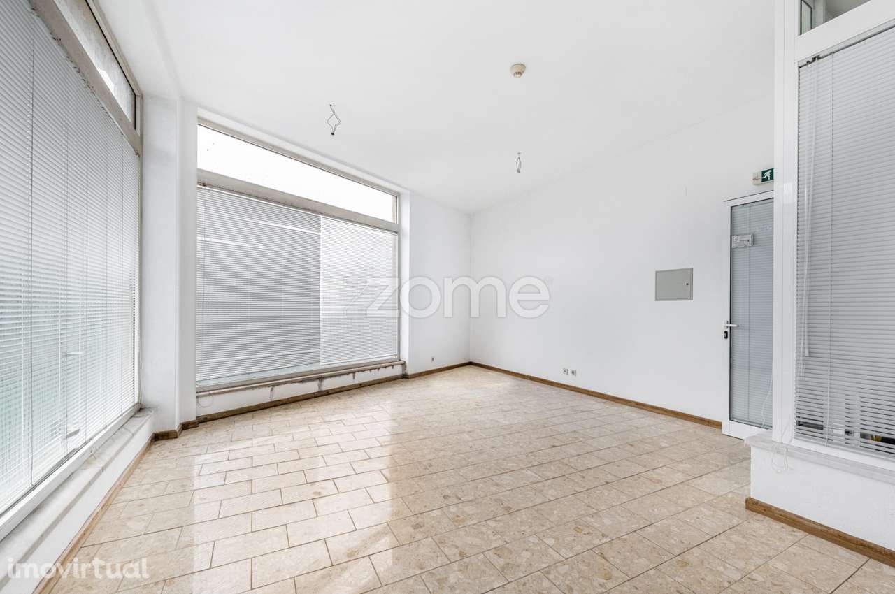 Loja 22 m² - Sobreira . Paredes - Grande imagem: 5/38