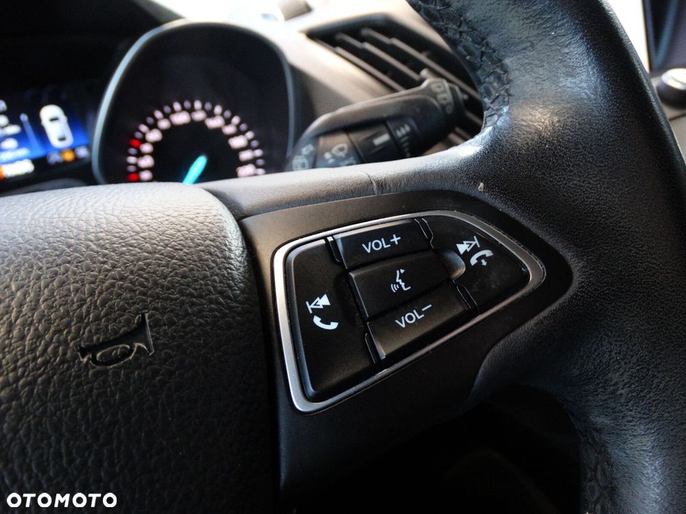 Ford Kuga - 23