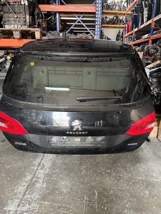 Tampa da Mala Peugeot 308 ano 2016 - 1