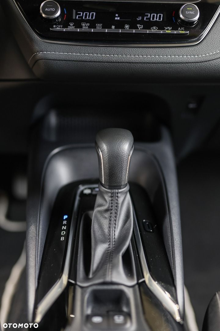 Toyota Corolla - 22