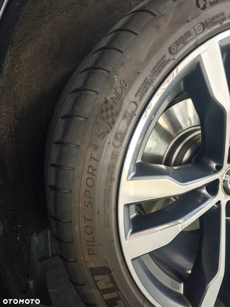 BMW X5 M M50d - 22