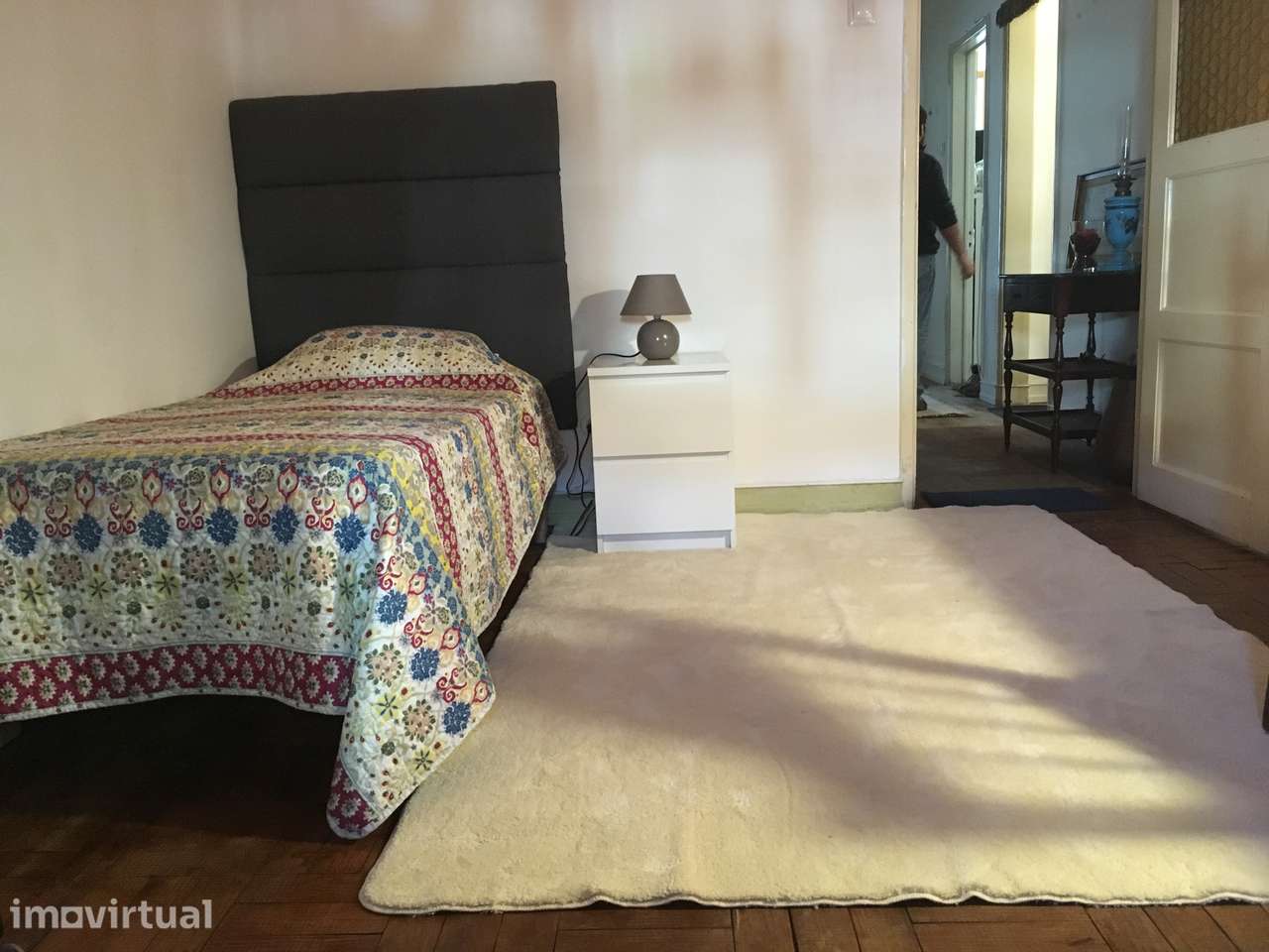 Quarto Individual mobilado em Alvalade - Grande imagem: 2/8