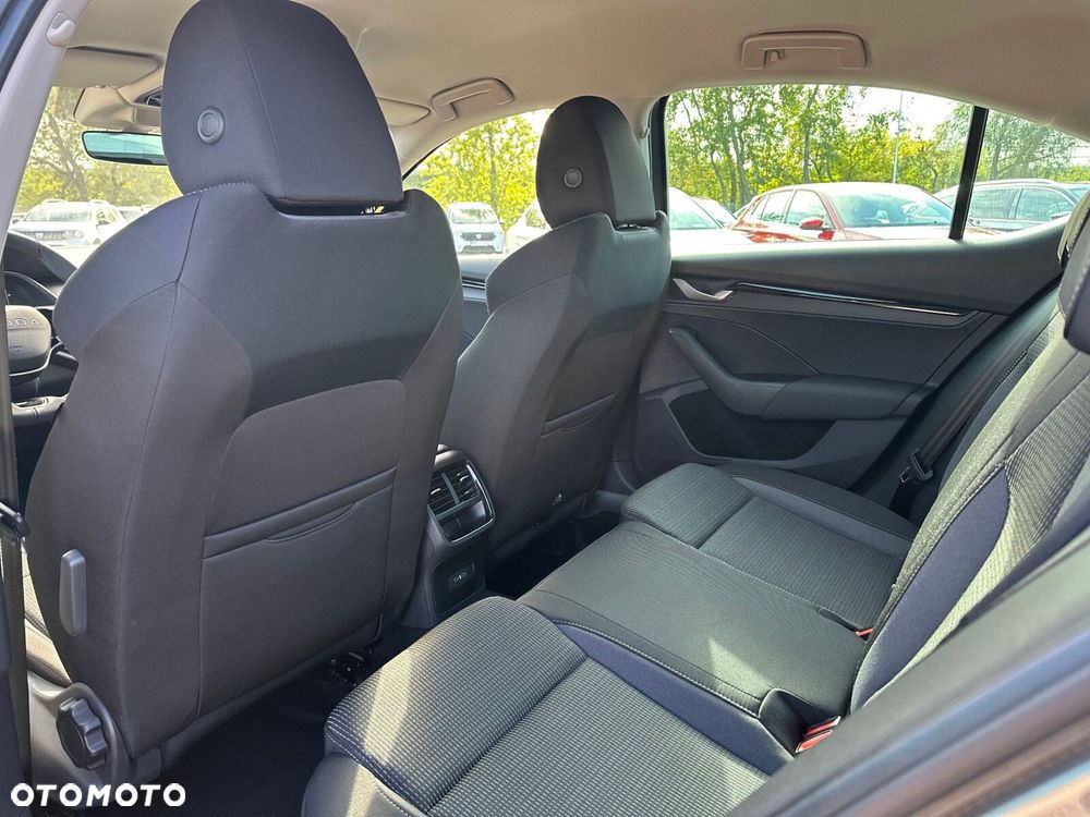 Skoda Octavia 1.5 TSI mHEV Drive Selection DSG - 23