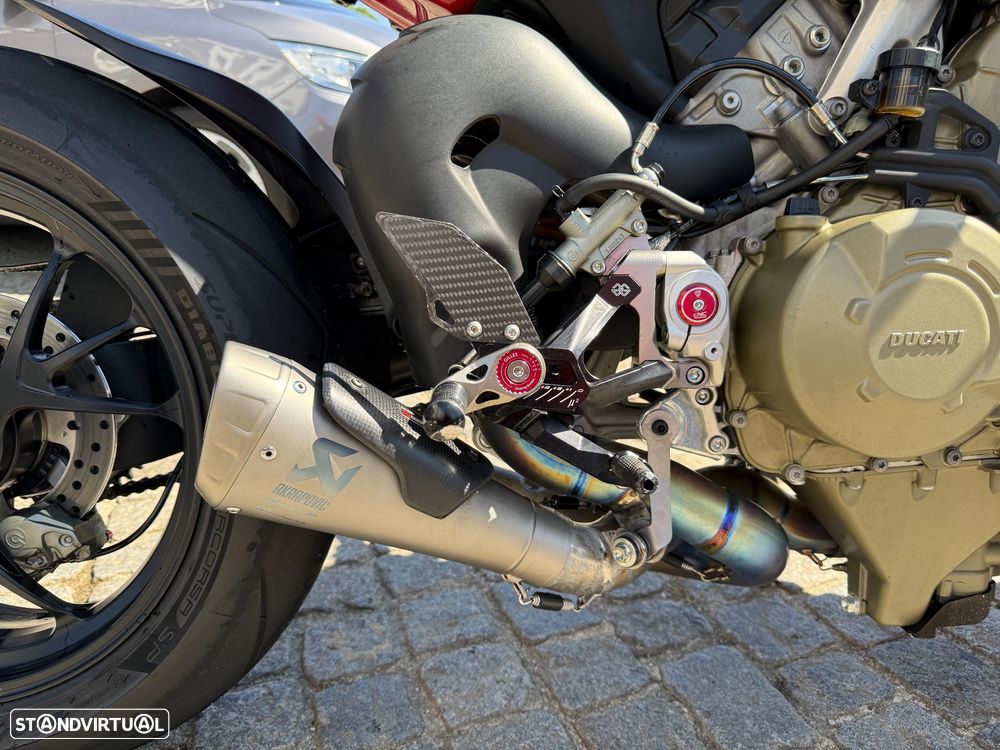 Ducati Streetfighter V4S - 12