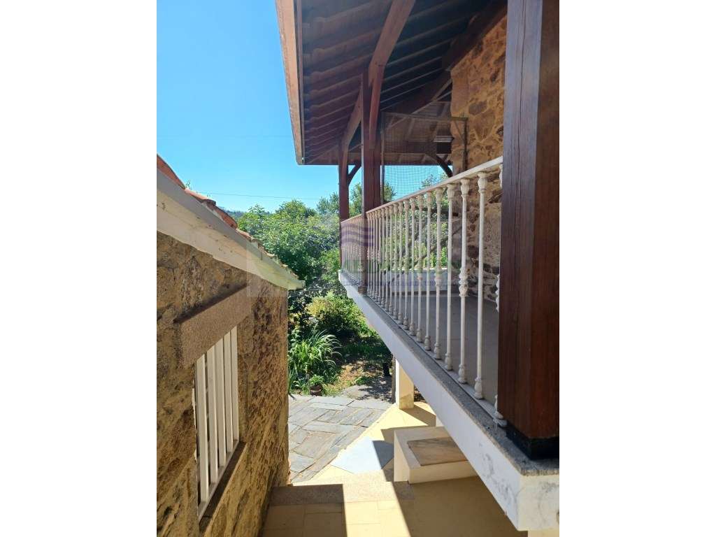 MORADIA EM PEDRA | SILVA ESCURA - Grande imagem: 2/50