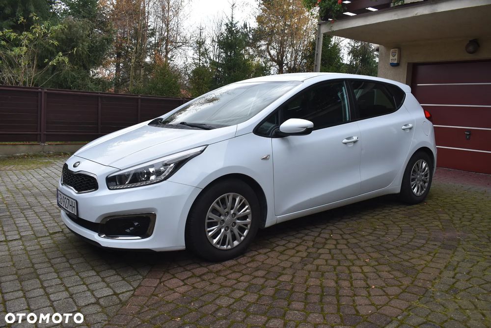 Kia Ceed 1.0 T-GDI 100 ISG Dream Team Edition - 8