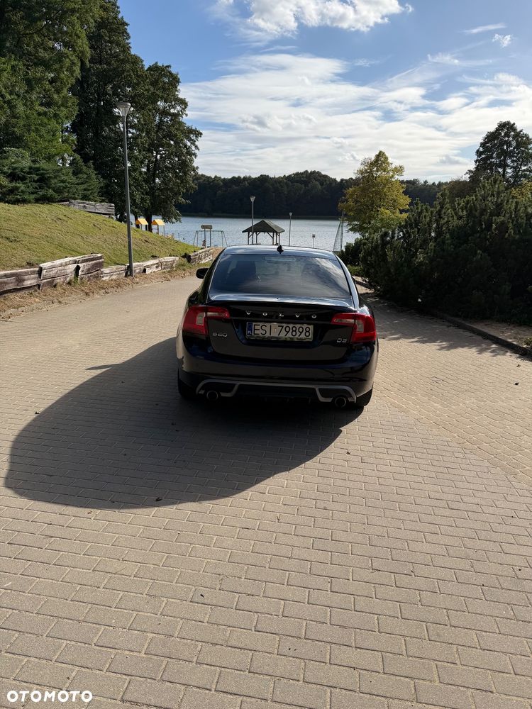 Volvo S60 2012 photo 4