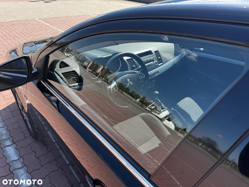 Mitsubishi Lancer 1.8 Intense - 16