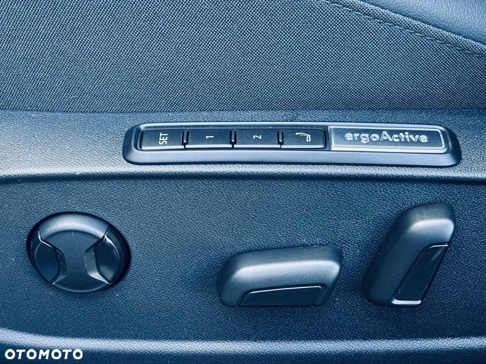 Volkswagen Golf - 15