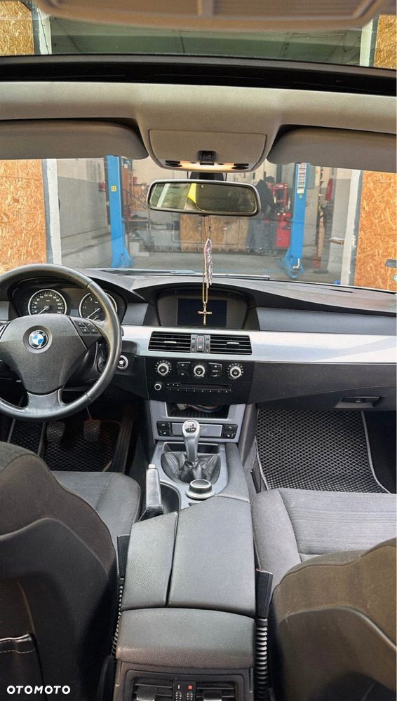 BMW Seria 5 520d - 12