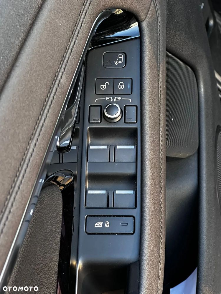 Land Rover Range Rover Evoque P250 R-Dynamic - 25