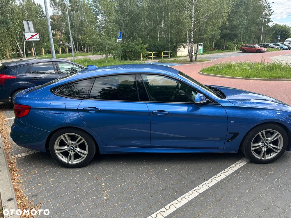 BMW 3GT 330i M Sport - 9