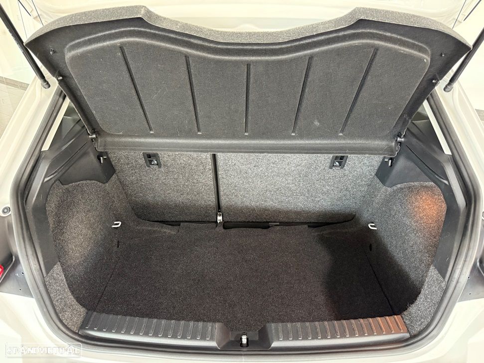 SEAT Ibiza 1.0 Reference - 27