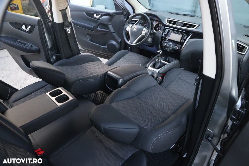 Nissan Qashqai 1.5 DCI Start/Stop N-Connecta - 12