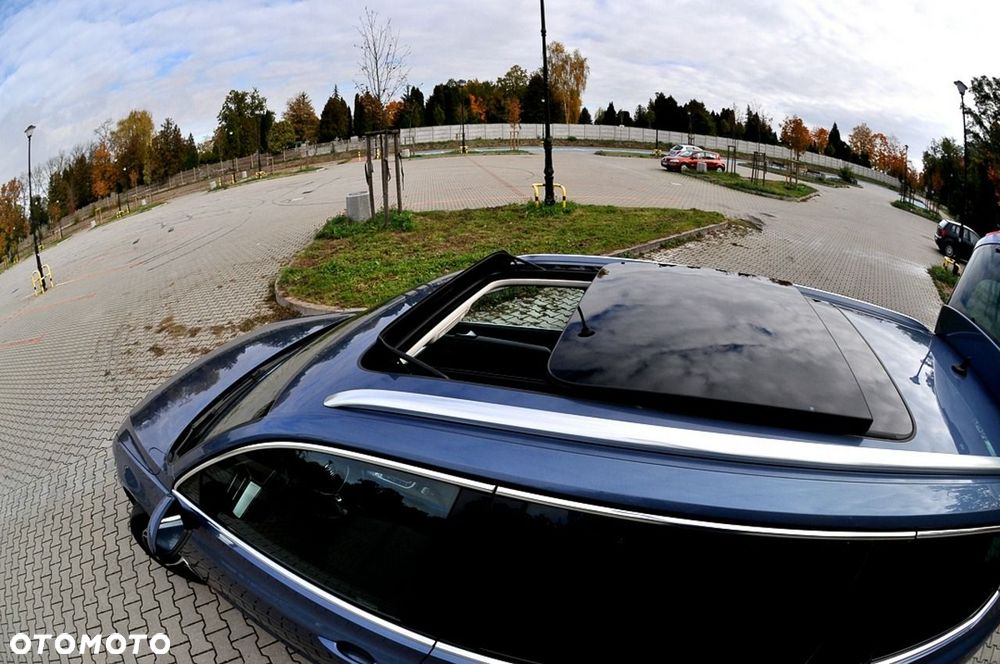 Volkswagen Passat - 32