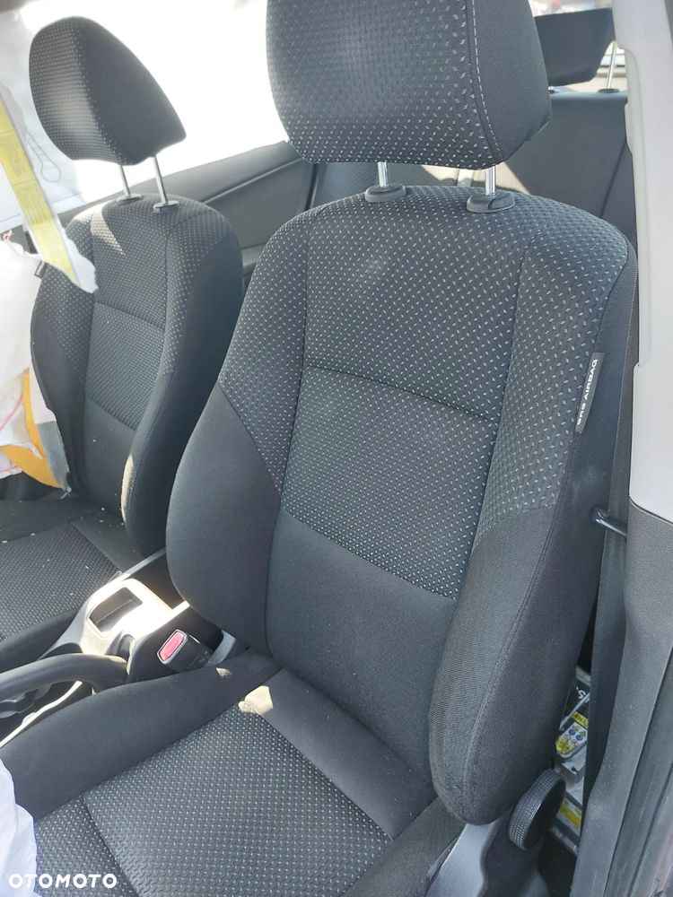 Hyundai I30 z 2012 r. na części 1,4 benzyna zderzak klapa szyby drzwi fotele belka  lampy tył - 14