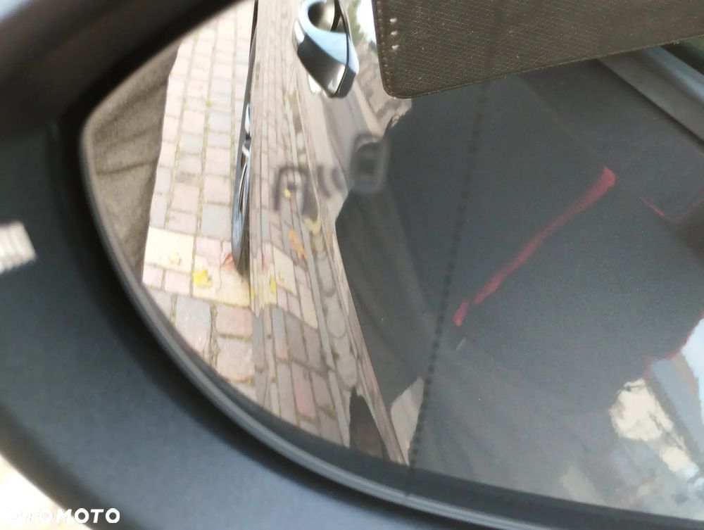 Volkswagen Golf VII 1.6 TDI BMT IQ Drive - 28