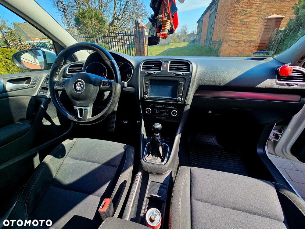 Volkswagen Golf 1.6 TDI Highline - 8