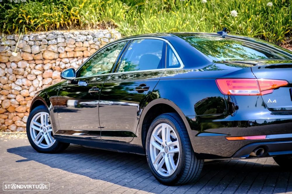 Audi A4 35 TDI Design S tronic - 23