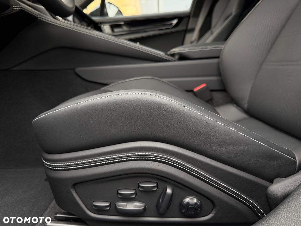 Porsche Panamera Turbo E-Hybrid - 34