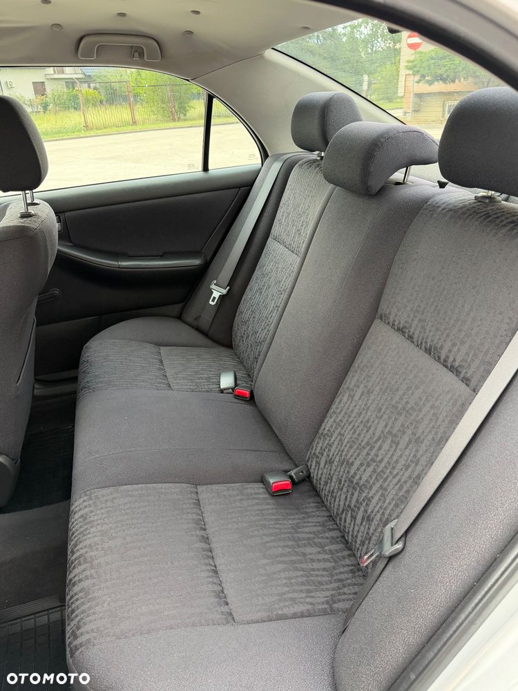 Toyota Corolla 1.6 VVT-i Terra Polaris - 16