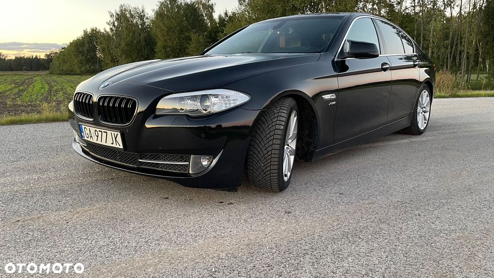 BMW Seria 5 528i xDrive - 2
