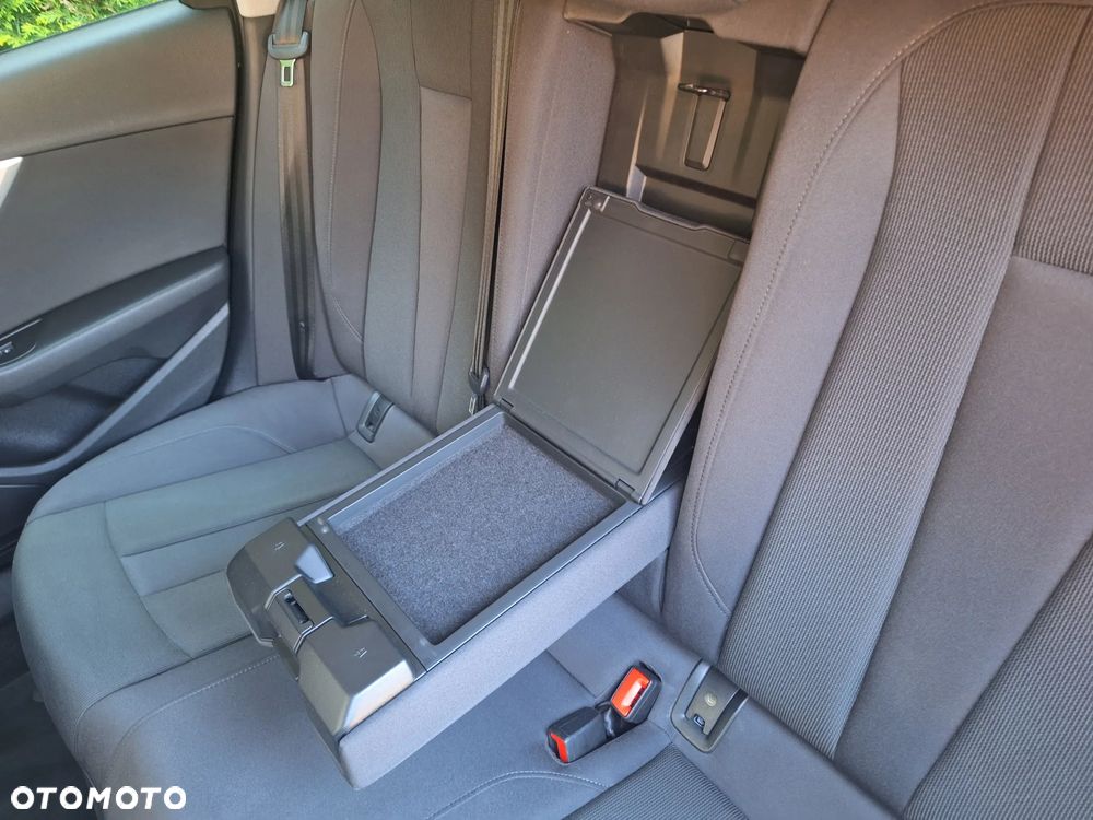 Audi A4 Avant 35 TDI S tronic - 23
