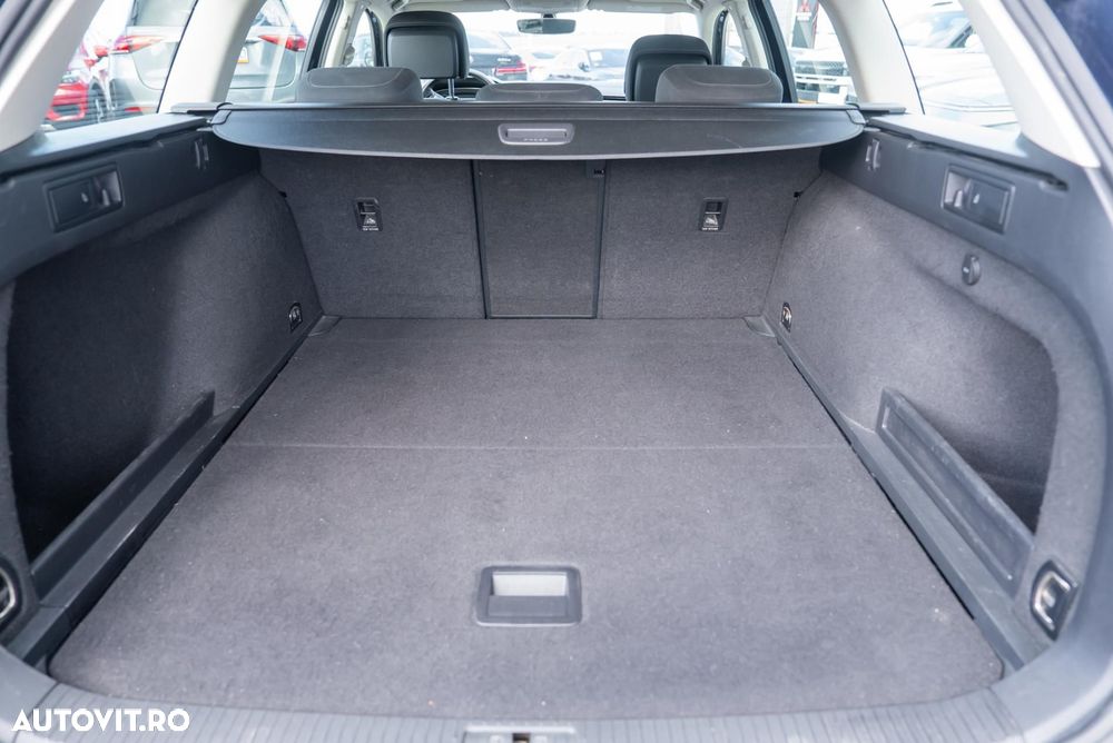 Volkswagen Passat 1.6 TDI SCR BlueMotion Trendline - 14