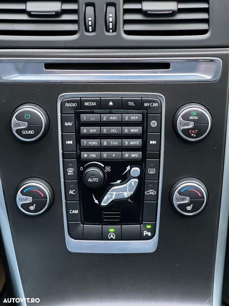 Volvo XC 60 D4 Geartronic Momentum - 15