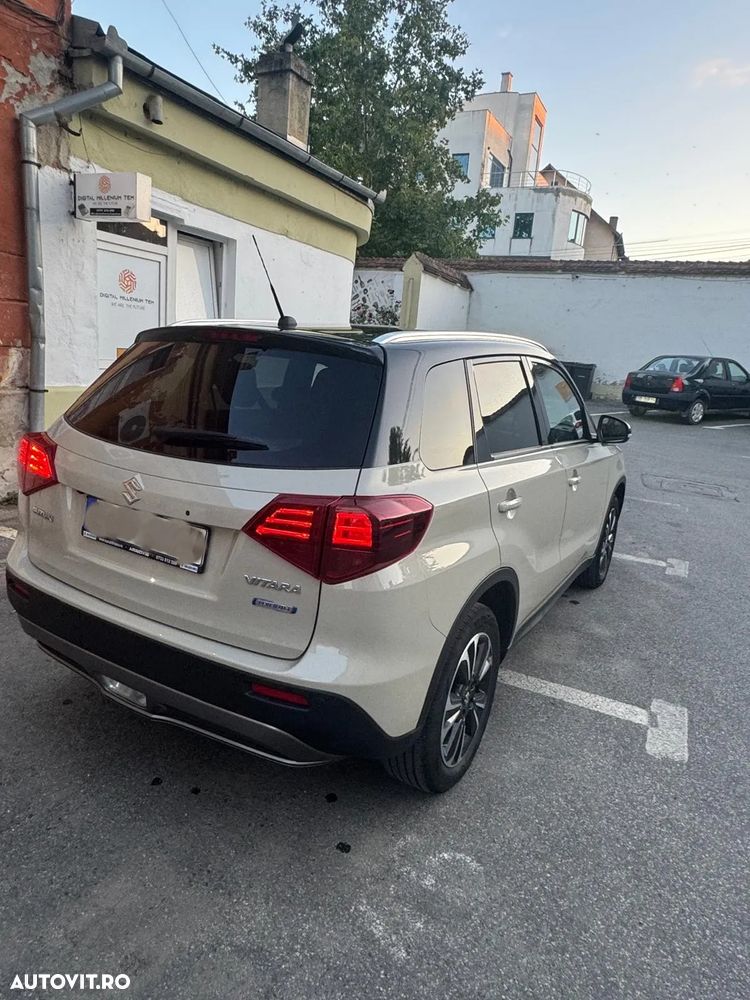 Suzuki Vitara 1.4 Boosterjet AllGrip MHEV Spirit - 3