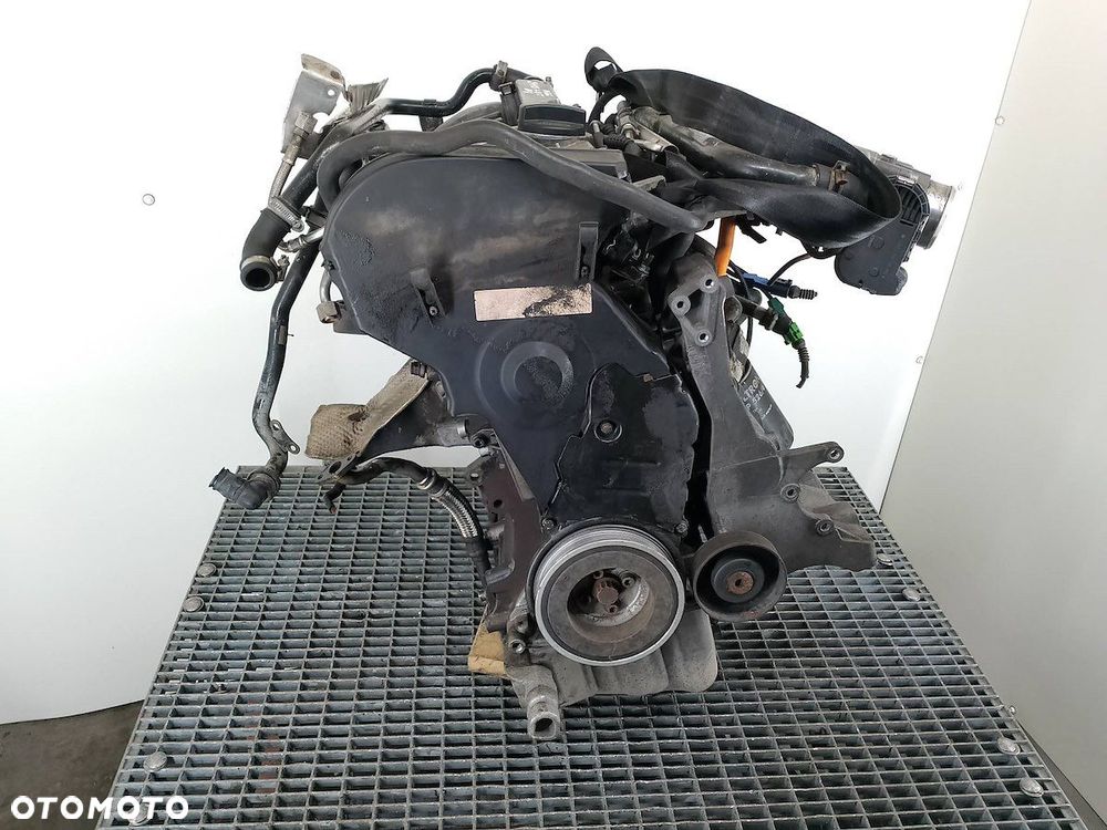 SILNIK AUDI A4 B6 AVJ 1.8 20V - 9