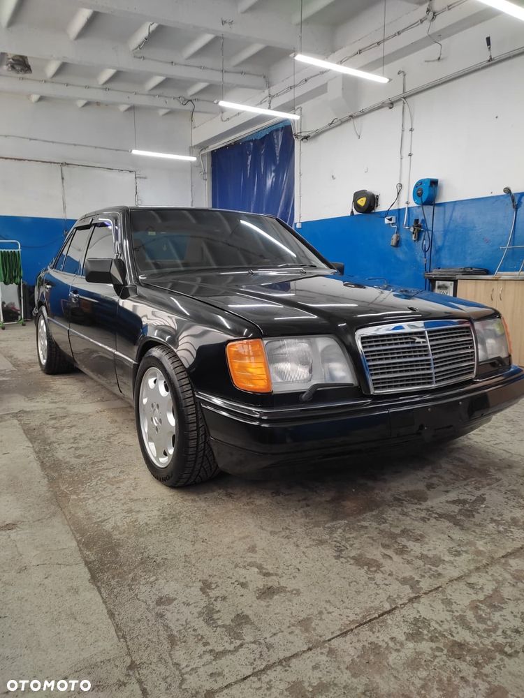 Mercedes-Benz Klasa E 420 - 4