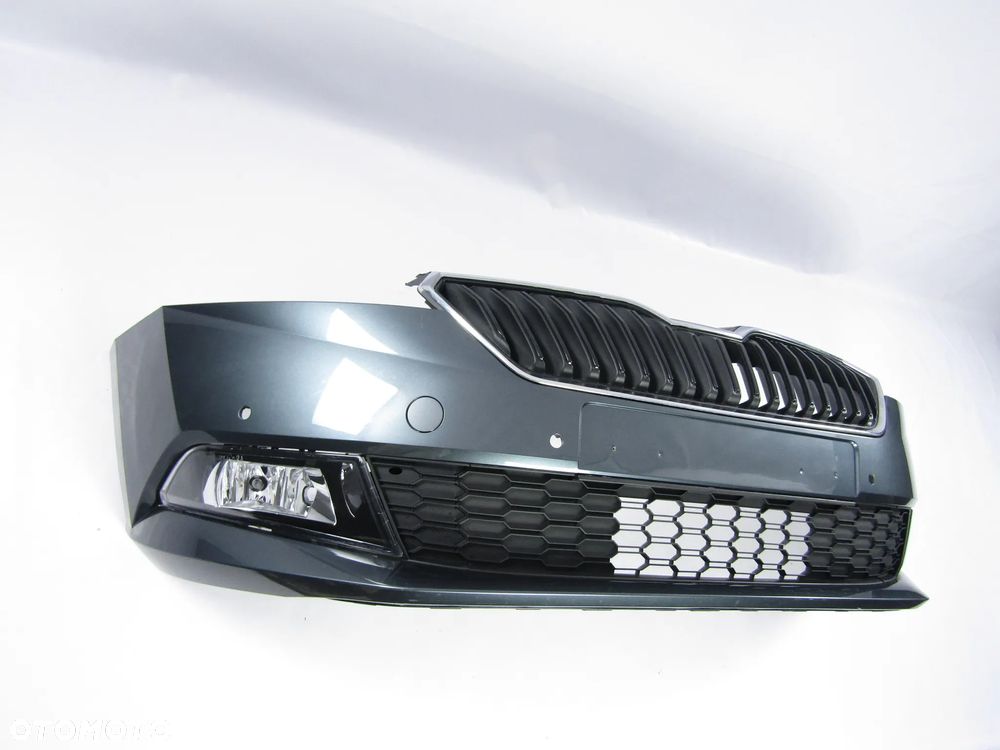 Zderzak przedni Skoda Fabia 6V 18 - 21 Pdc-4 Lakier LF7Y - 14