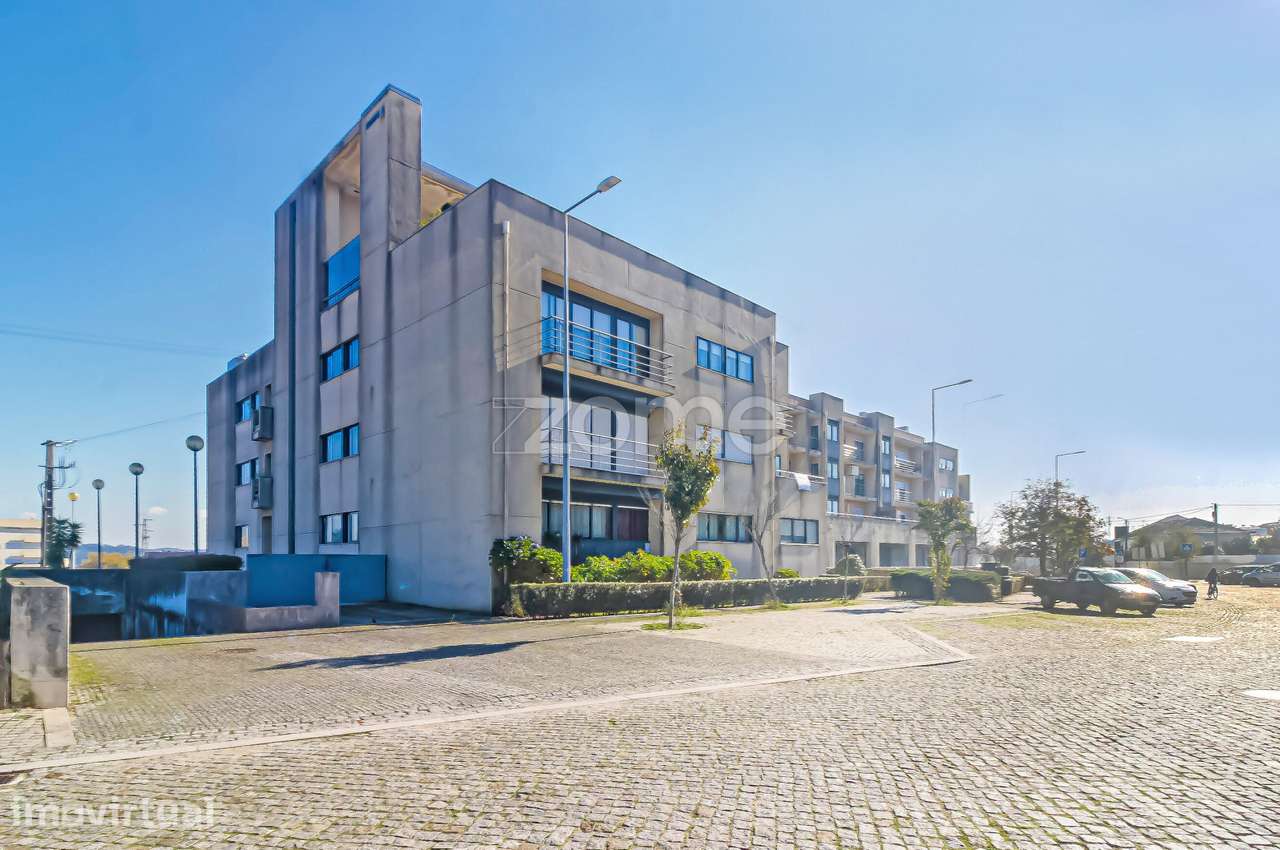 Apartamento T3 com 3 varandas e 2 lugares de garagem - Castelo da Maia - Grande imagem: 3/56
