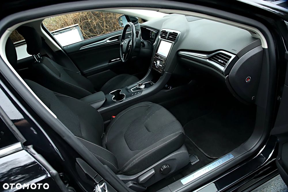 Ford Mondeo 2.0 EcoBlue Titanium - 28