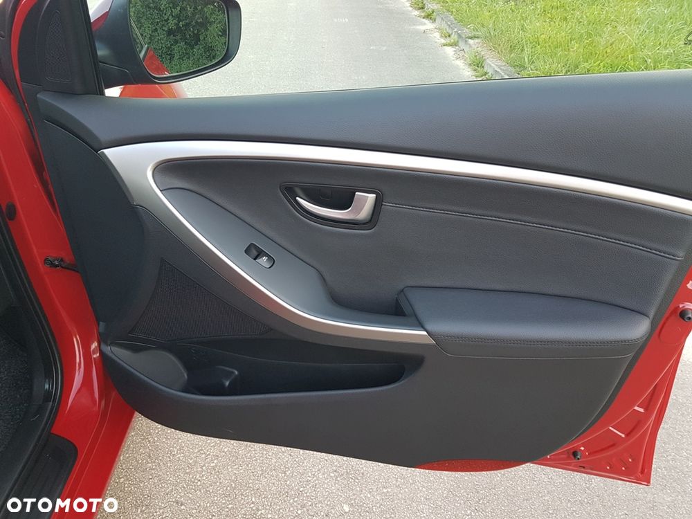 Hyundai i30 1.4 Fifa World Cup Edition - 25