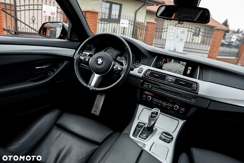 BMW Seria 5 535i xDrive Sport-Aut Luxury Line - 27