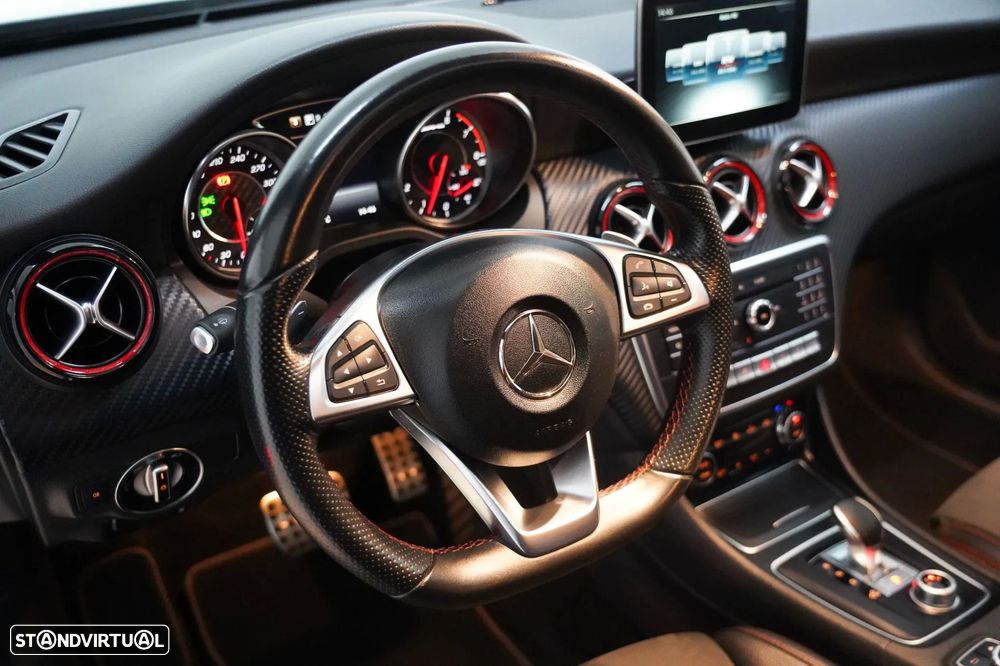 Mercedes-Benz A 45 AMG 4-Matic - 10