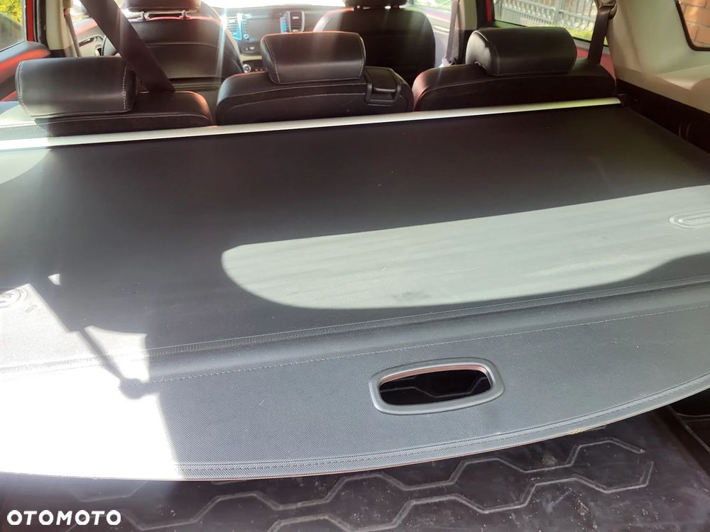 Kia Carens 1.7 CRDi Vision - 27