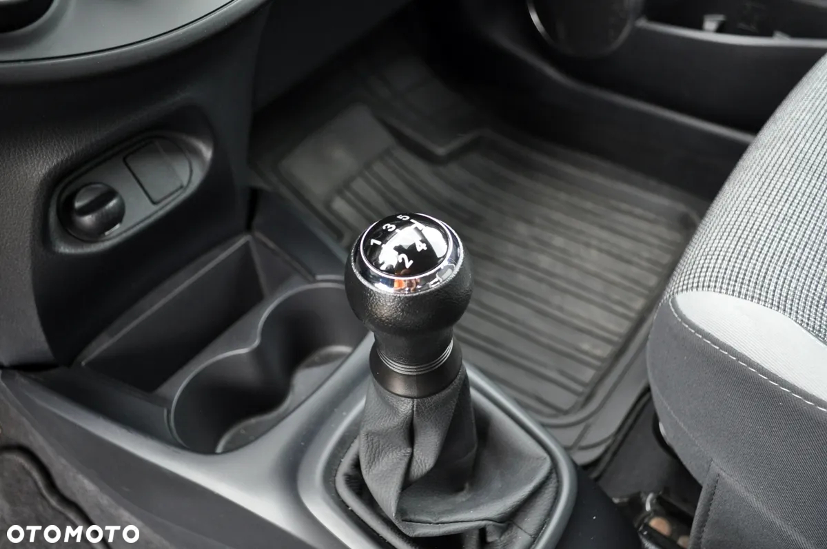 Toyota Yaris - 19