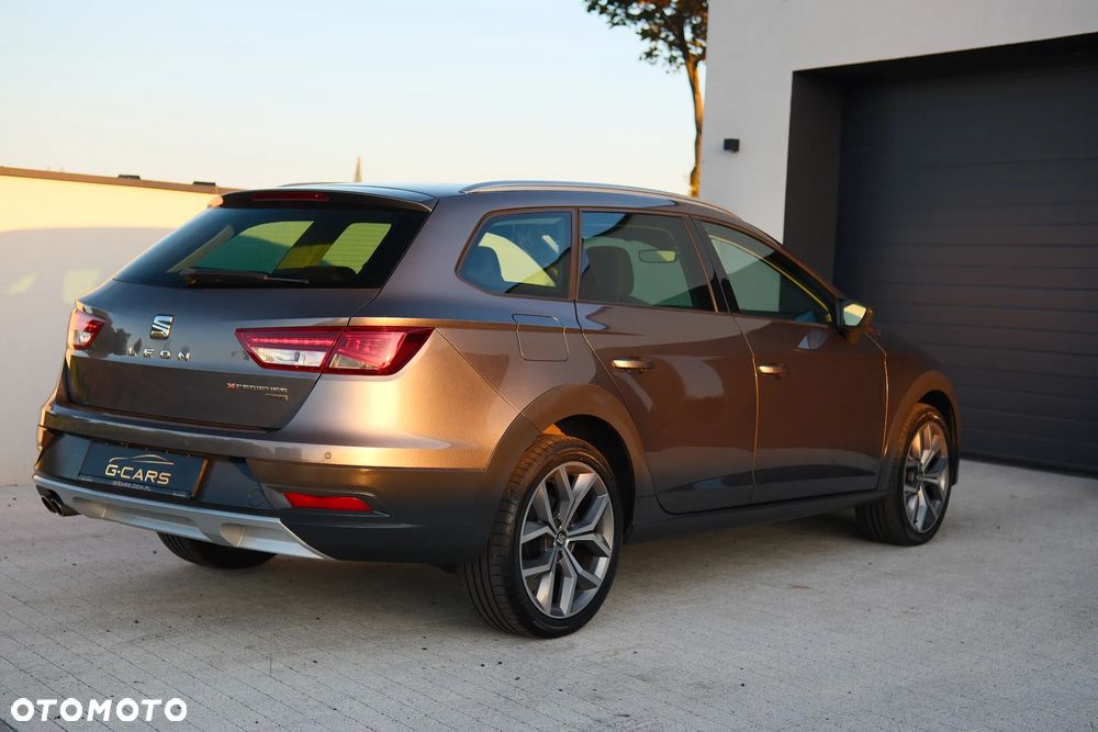 Seat Leon 2.0 TDI DPF Start&Stop DSG XCELLENCE - 14