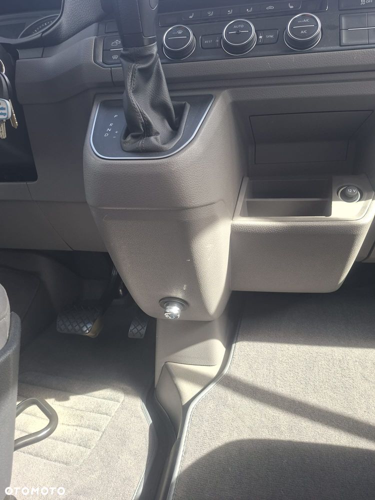 Volkswagen grand california - 22