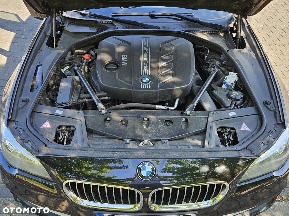 BMW Seria 5 525d Touring Luxury Line - 32