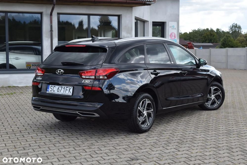 Hyundai i30 1.5 T-GDI 48V Executive DCT - 8