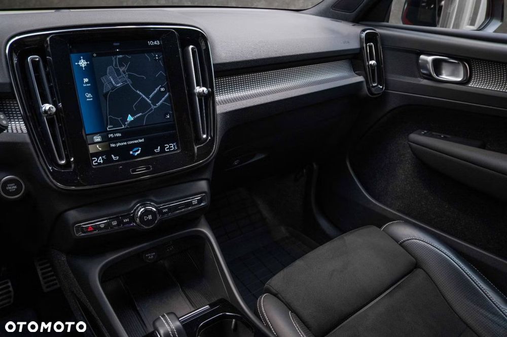 Volvo XC 40 T5 Twin Engine DKG R-Design - 27