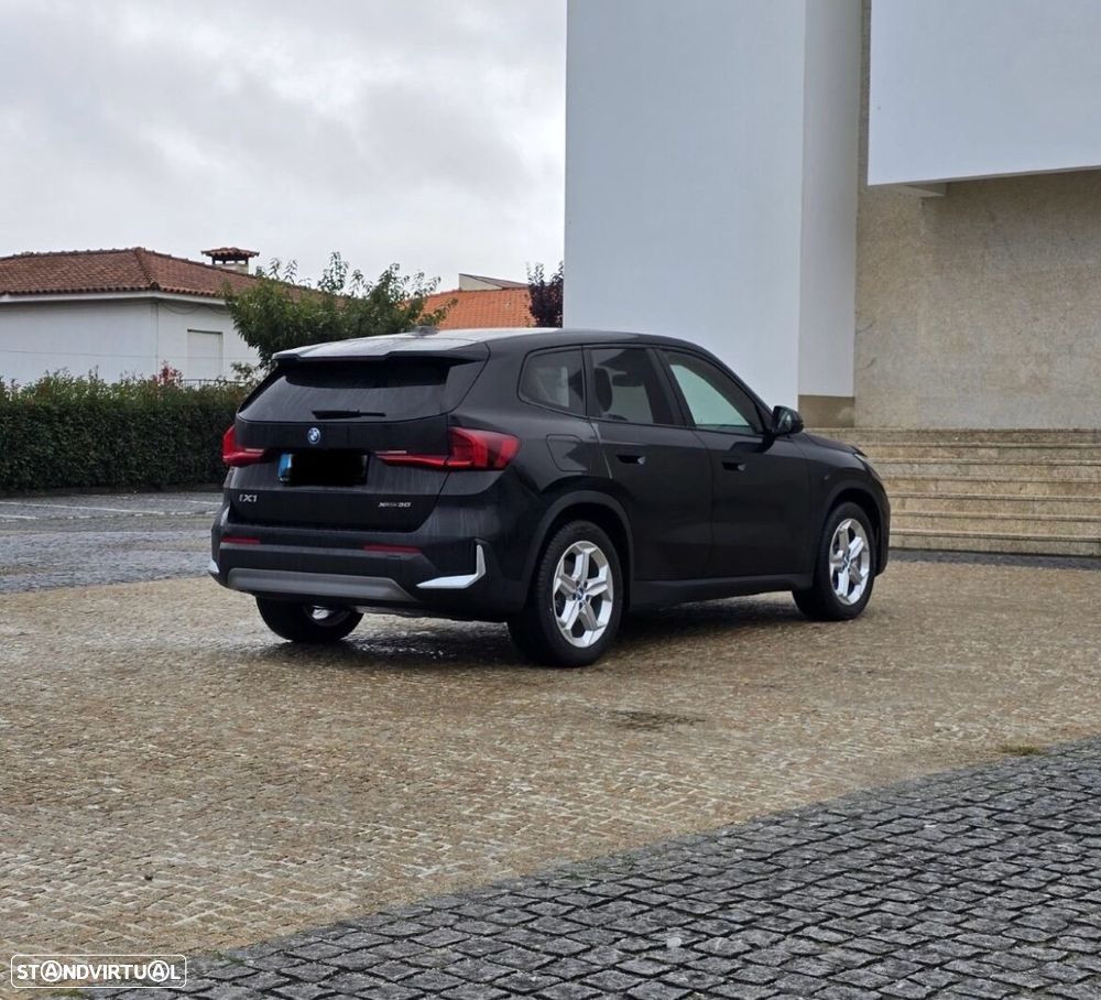 BMW iX1 xDrive30 - 4