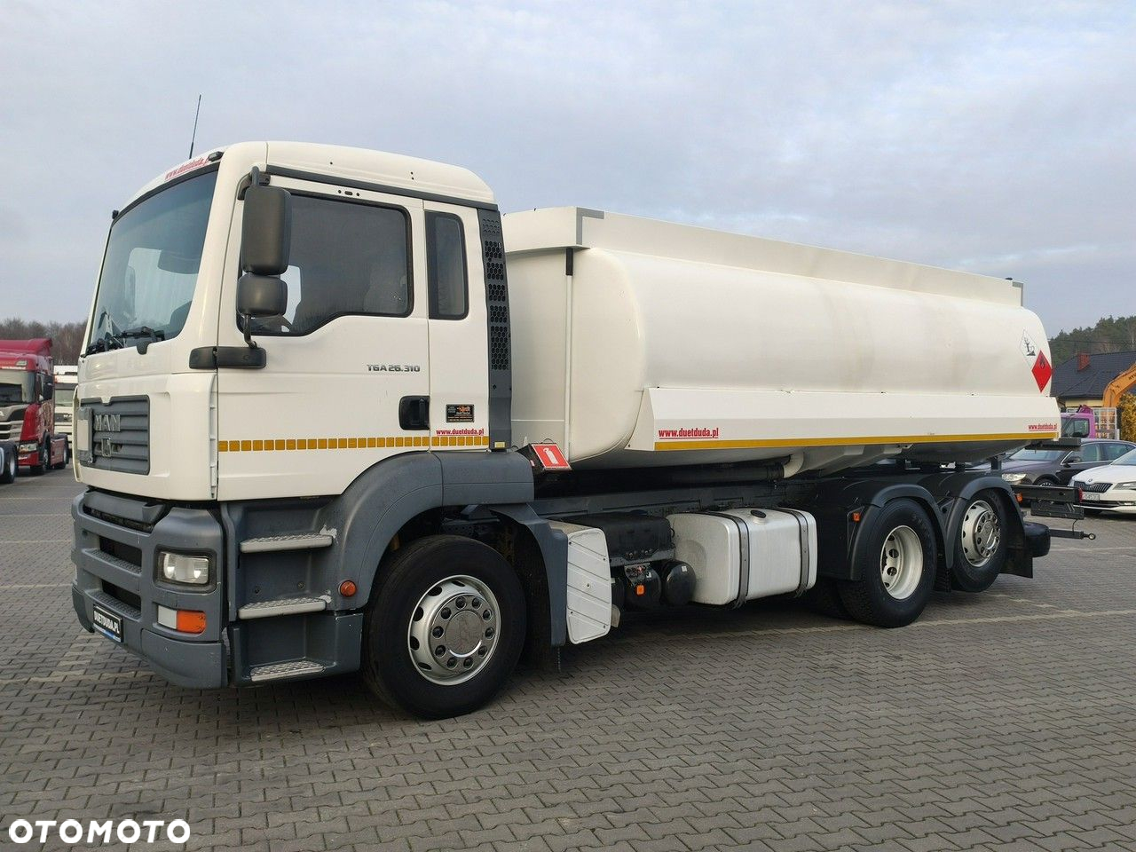 MAN TGA 26.310 Autocysterna z Dystrybucją - 3