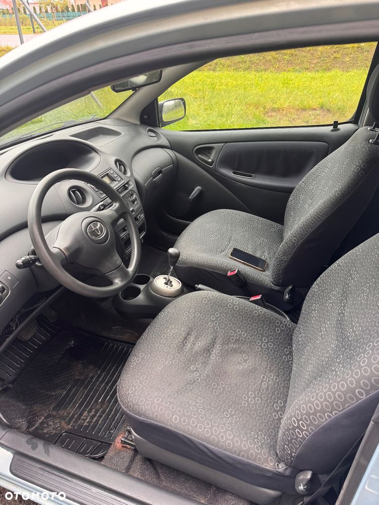 Toyota Yaris 1.0 Terra MM - 21